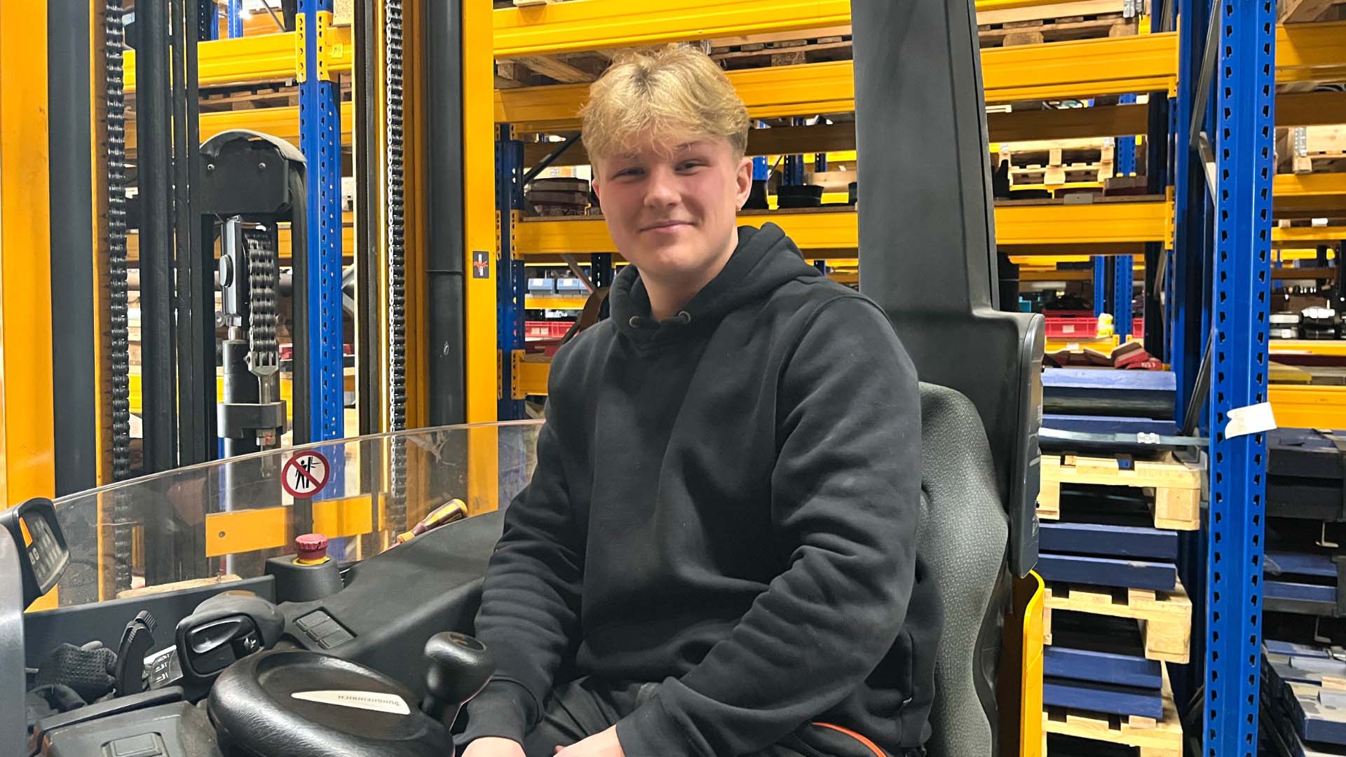 Azubi Fachkraft für Lagerlogistik bei C. Christophel GmbH – Einblicke ins Lager